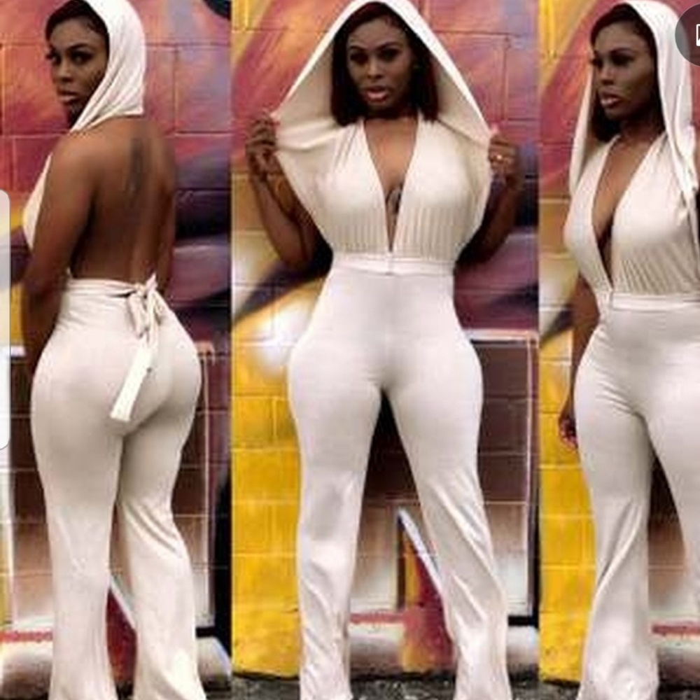Opened back pants suit